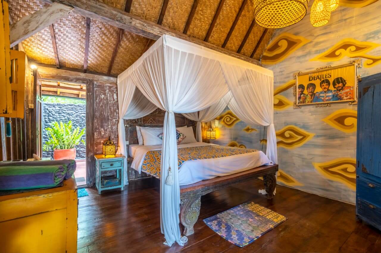 Kais-Beach-House-Blue-Room-10