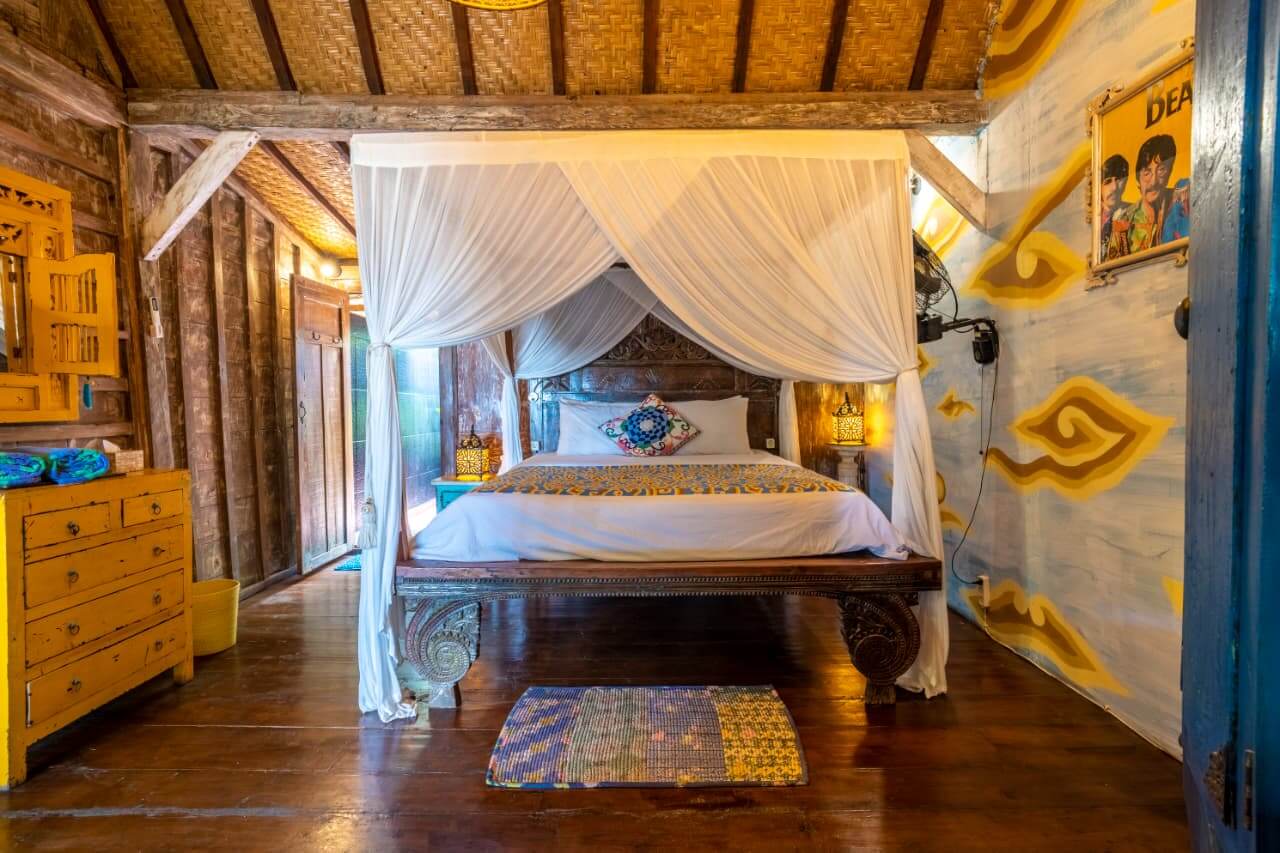 Kais-Beach-House-Blue-Room-11