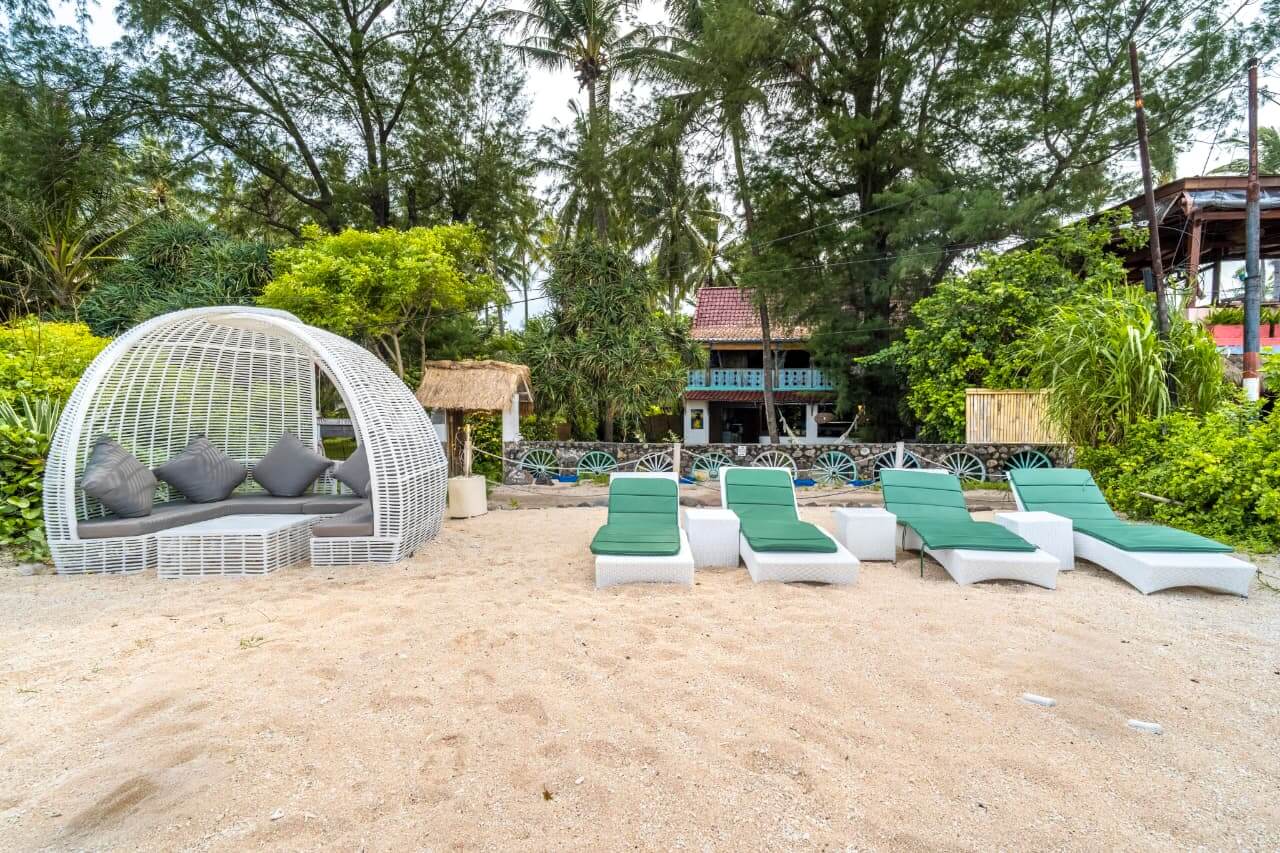 Kais-Beach-House-Pool-Garden-Beach-33