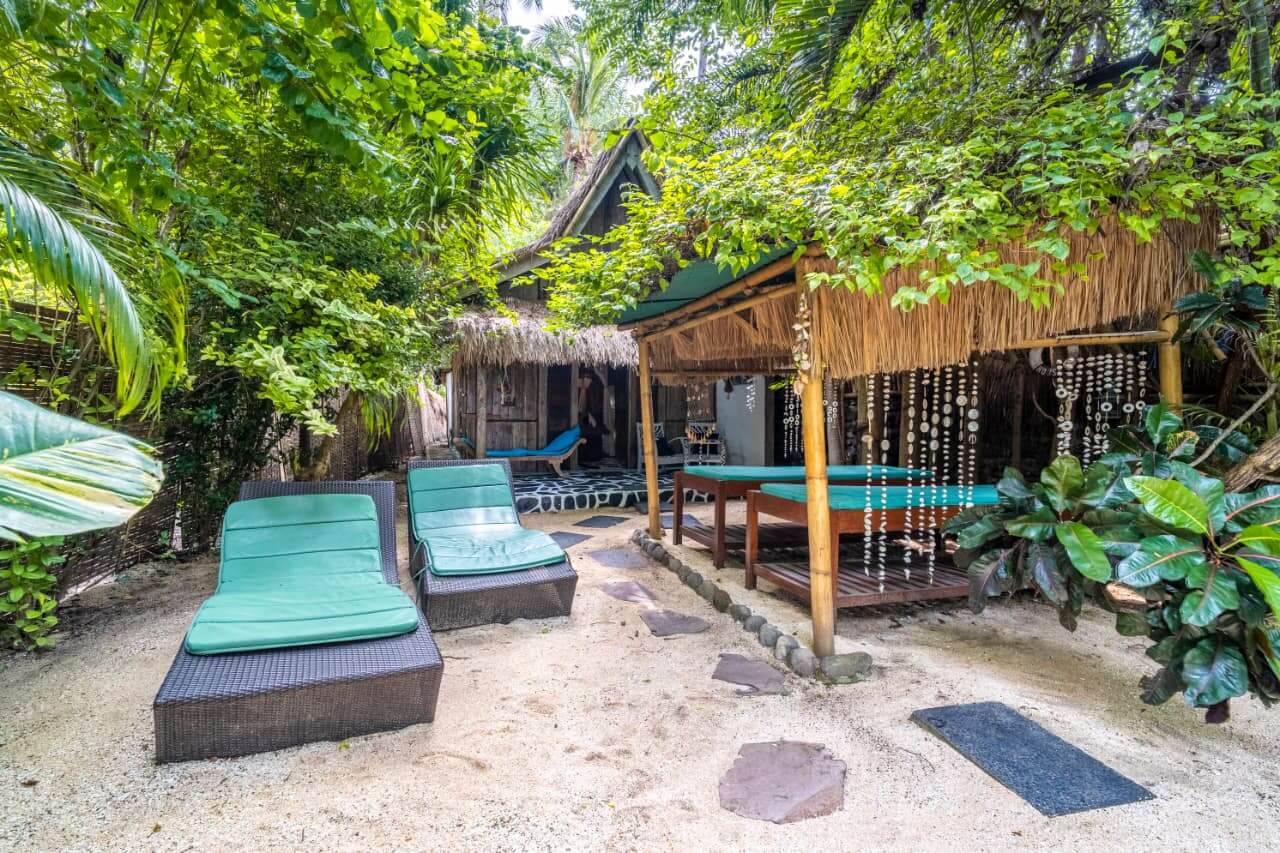 Kais-Beach-House-Pool-Garden-Beach-35