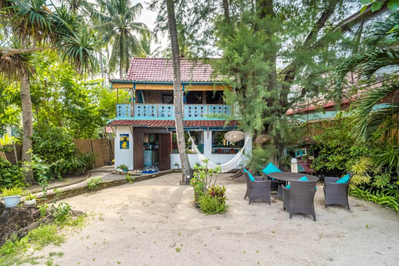 Kais-Beach-House-Pool-Garden-Beach-39